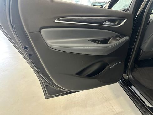 Certified 2023 Buick Enclave Essence image 31