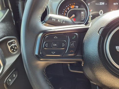 Used 2023 Jeep Wrangler Unlimited Sport AWD/4WD image 16