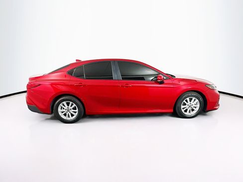 Used 2025 Toyota Camry LE image 10