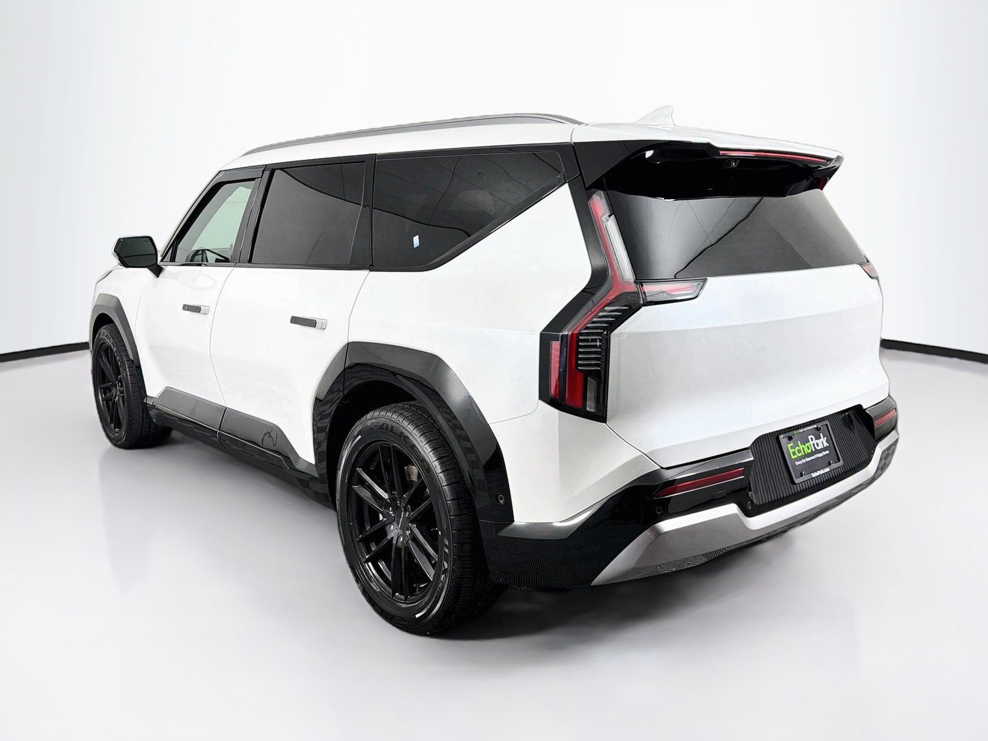 Used 2024 Kia EV9 Land AWD/4WD image 5