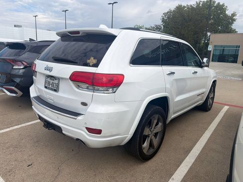 Used 2015 Jeep Grand Cherokee Overland w/ Advanced Technology Group RWD image 4