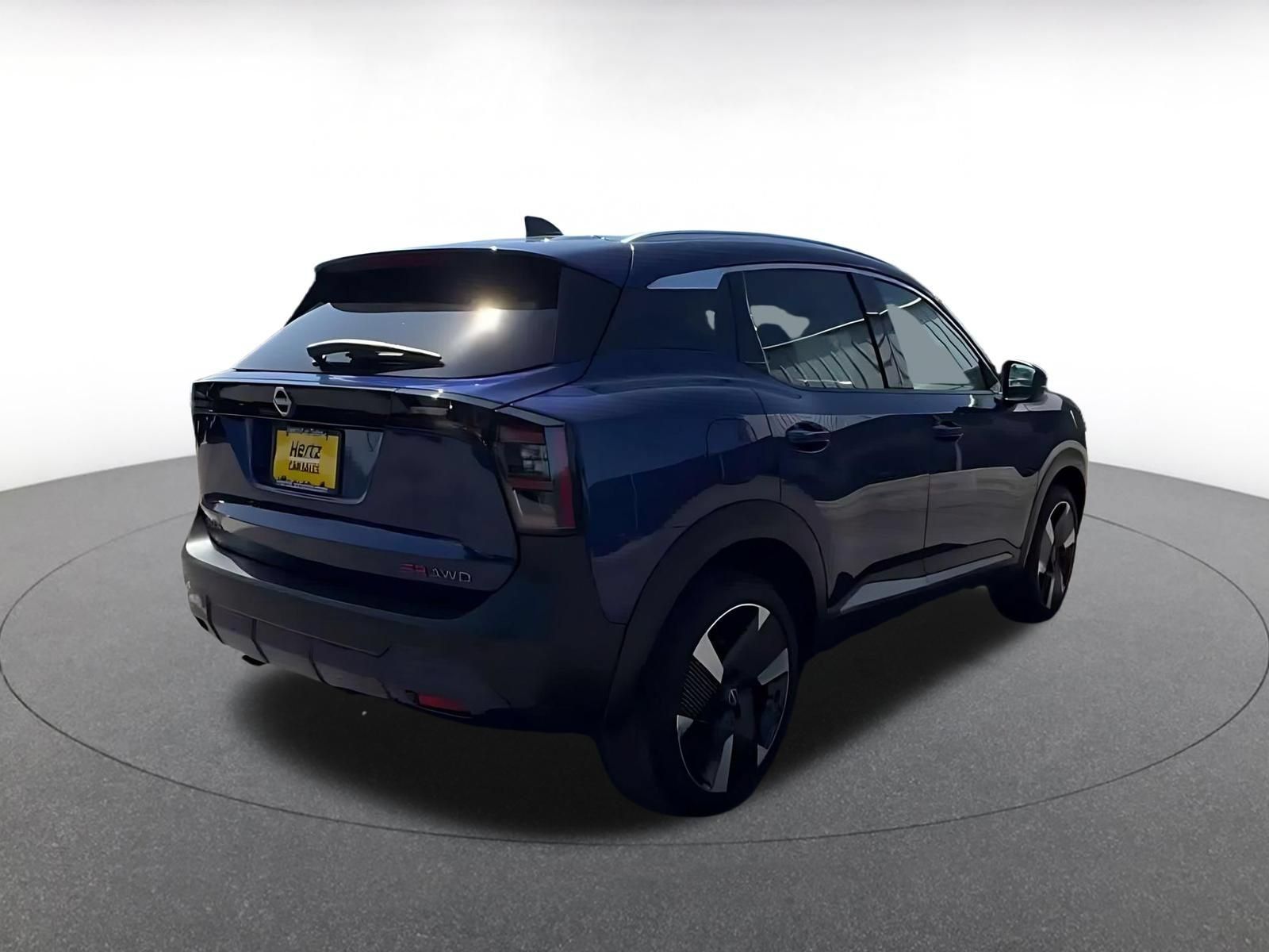 Used 2026 Nissan Kicks SR AWD/4WD image 14