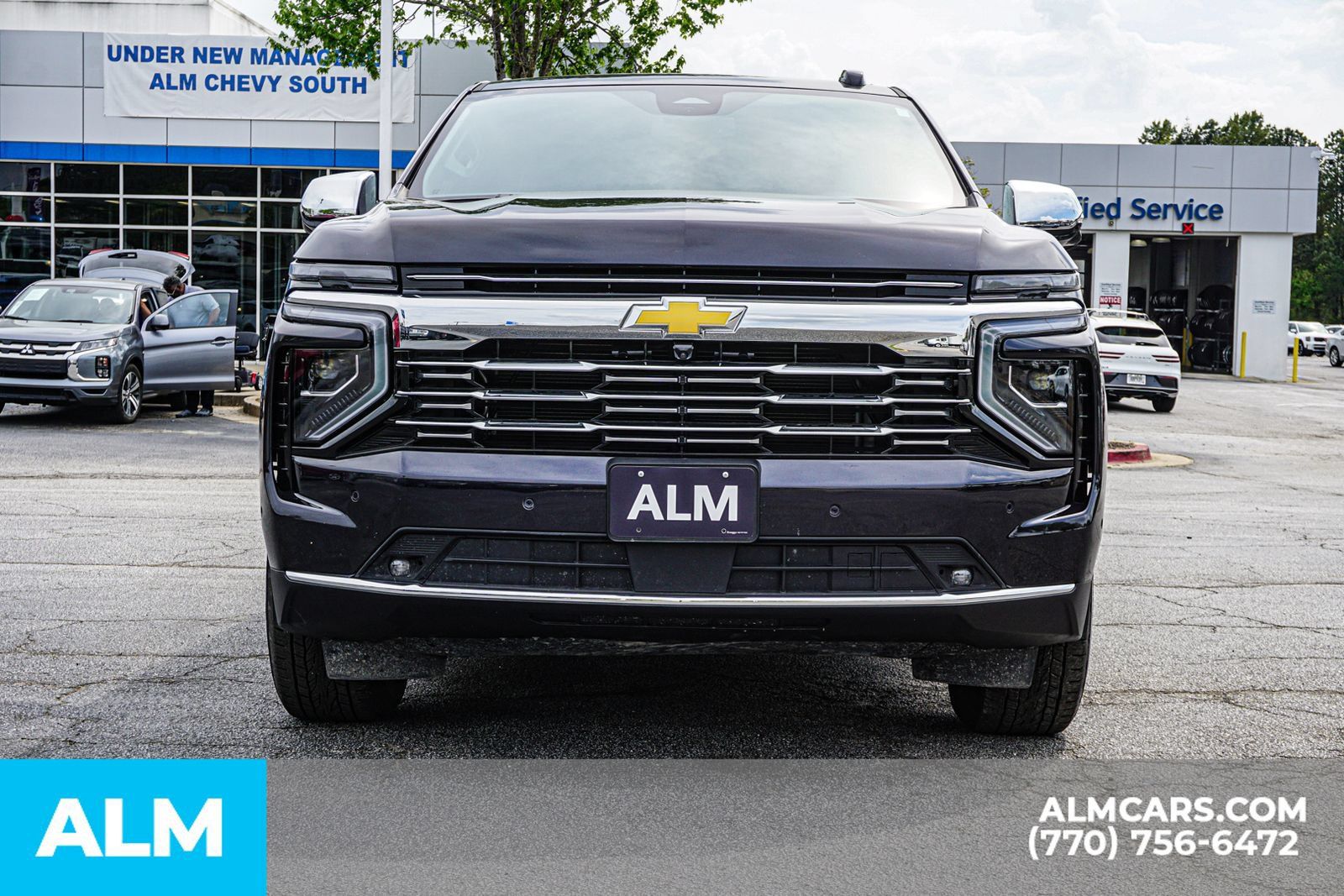Used 2025 Chevrolet Suburban Premier AWD/4WD image 11