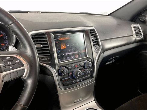 Used 2015 Jeep Grand Cherokee Altitude RWD image 9