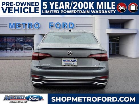 Used 2024 Volkswagen Jetta SEL image 5