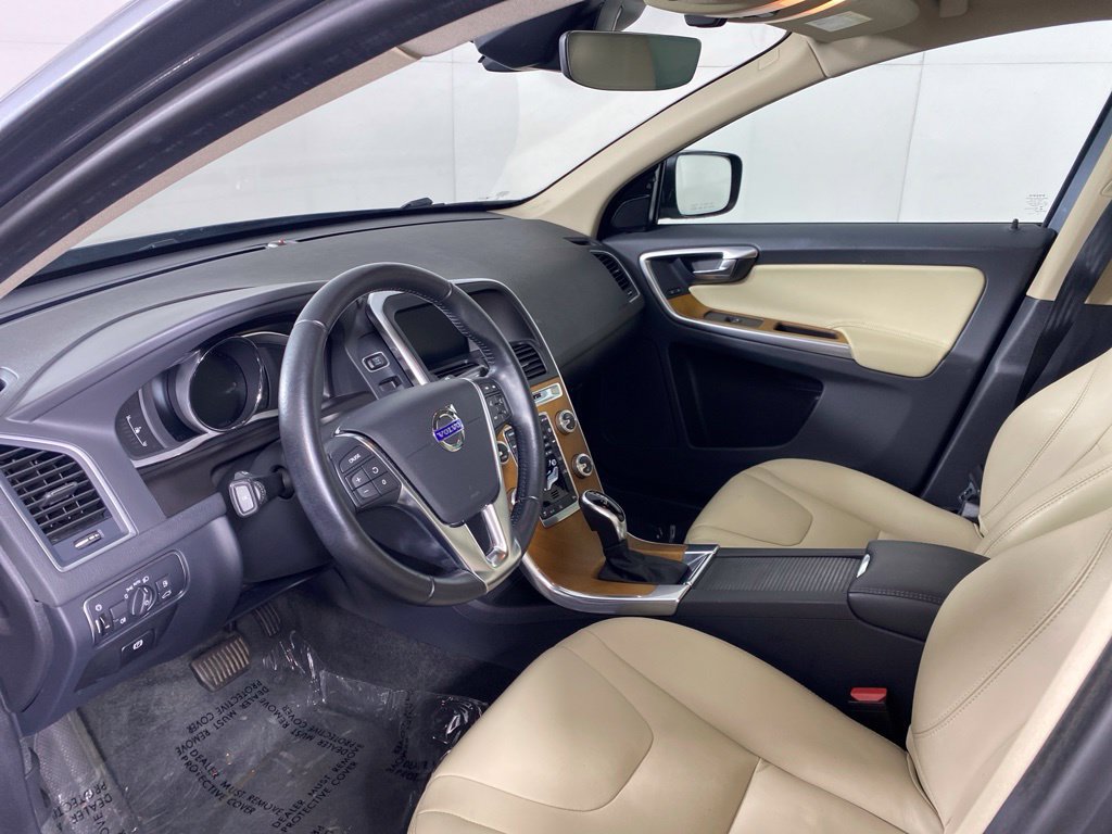 Used 2017 Volvo XC60 T5 Inscription w/ Preferred Option Package AWD/4WD image 11