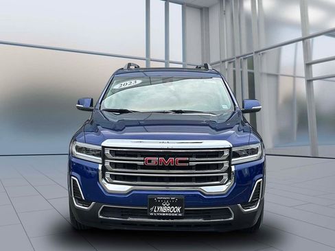 Used 2023 GMC Acadia SLE w/ Driver Convenience Package image 2