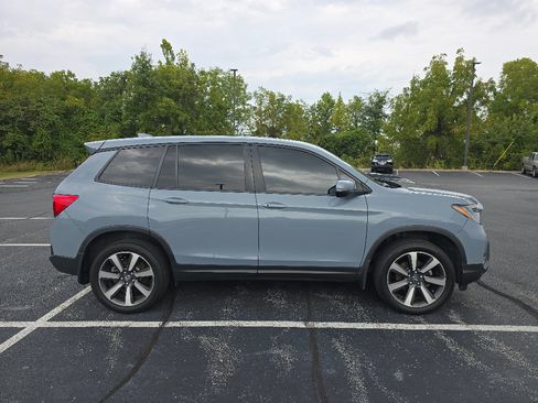 Used 2023 Honda Passport EX-L image 2
