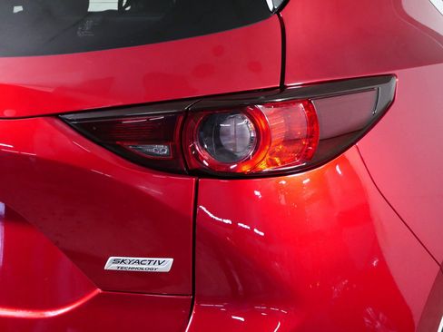 Used 2019 MAZDA CX-5 Touring image 16
