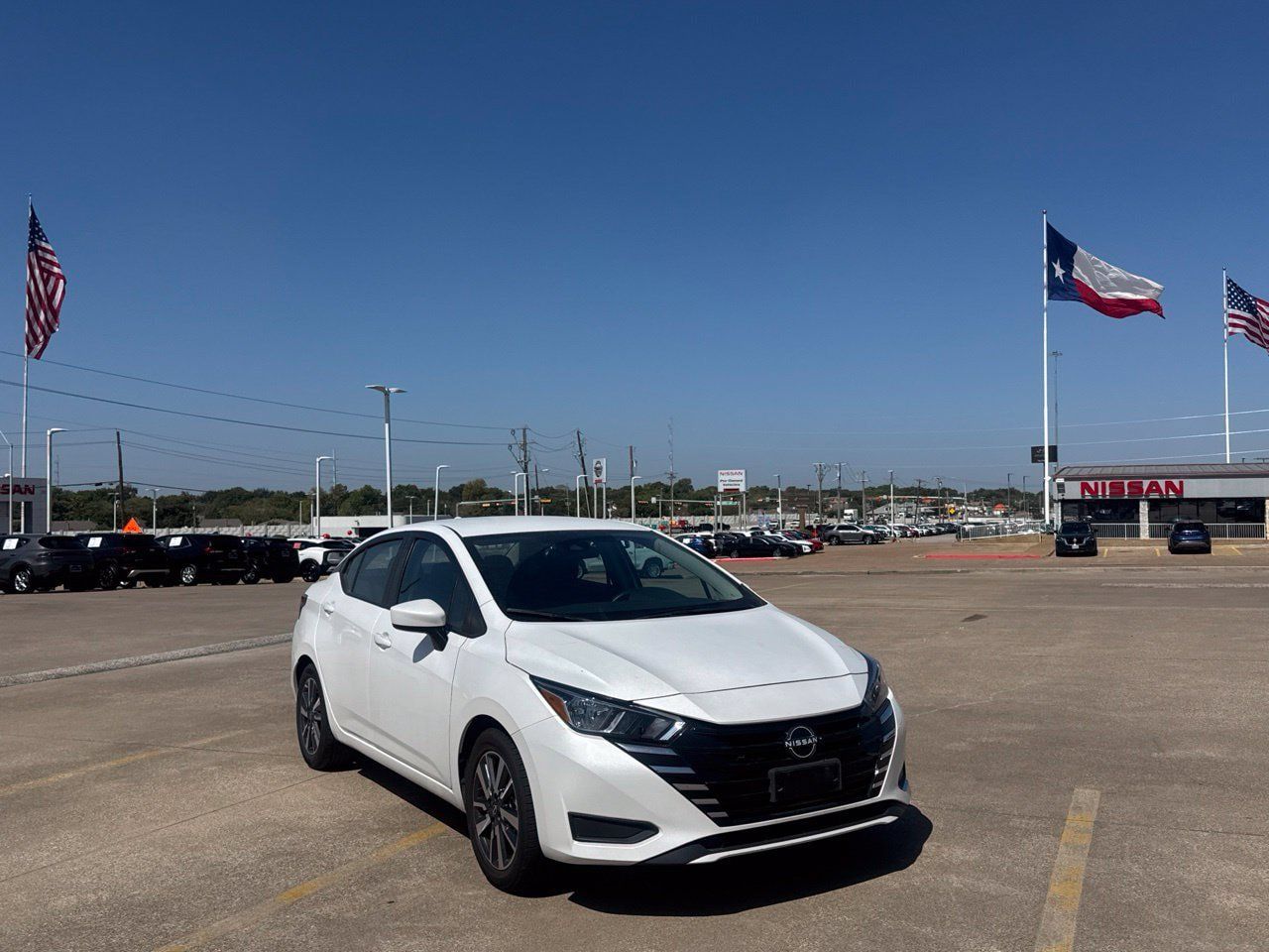 Certified 2023 Nissan Versa SV FWD image 3