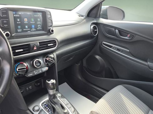 Used 2018 Hyundai Kona SEL image 20