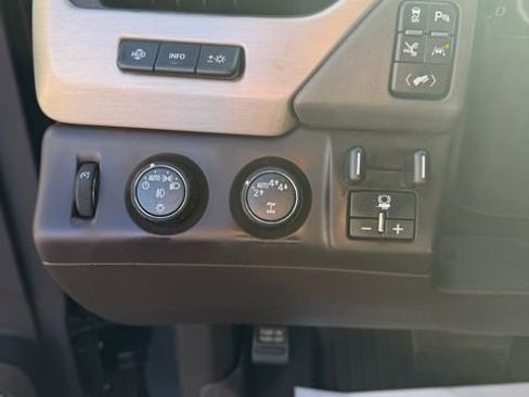 Used 2019 GMC Yukon XL Denali w/ Denali Ultimate Package image 13