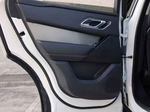 Used 2019 Land Rover Range Rover Velar S image 39