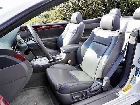 Used 2005 Toyota Solara SLE image 16