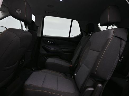 Used 2021 Chevrolet Traverse LT image 13