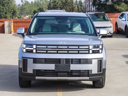 New 2026 Hyundai Santa Fe SE image 2