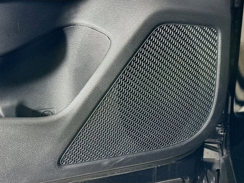 Used 2024 Mitsubishi Outlander ES image 18