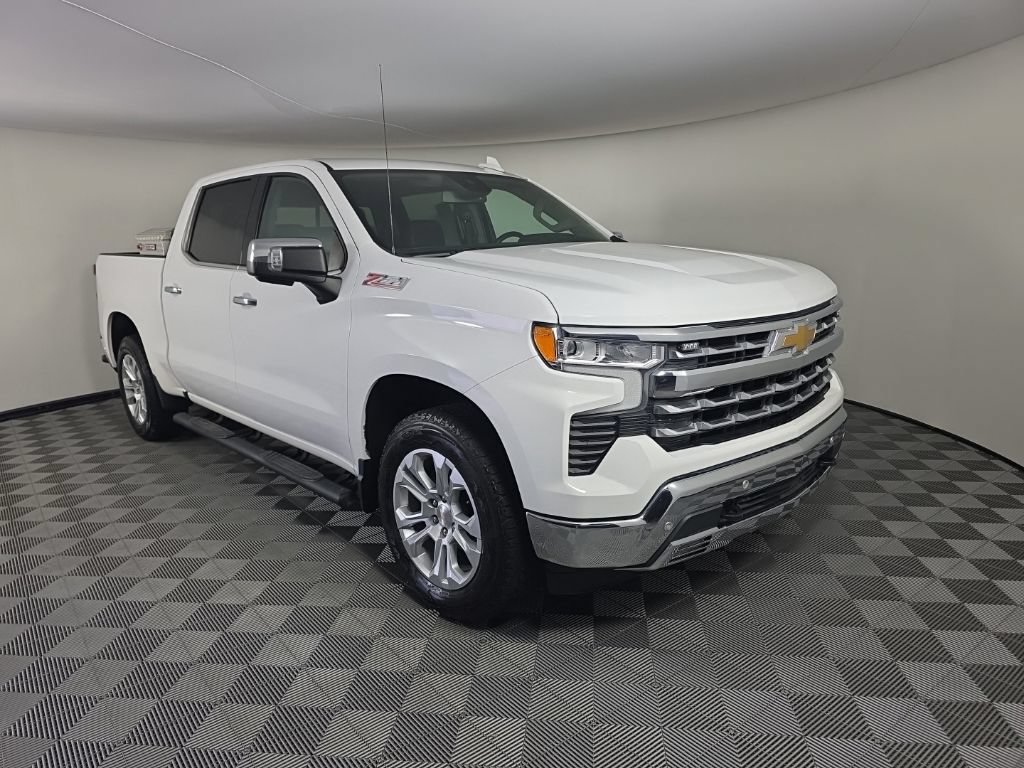 Used 2023 Chevrolet Silverado 1500 LTZ w/ LTZ Convenience Package II AWD/4WD image 7