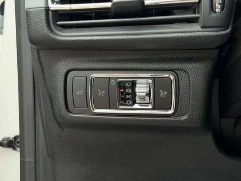 Used 2020 Lincoln Corsair AWD w/ Equipment Group 101A image 38