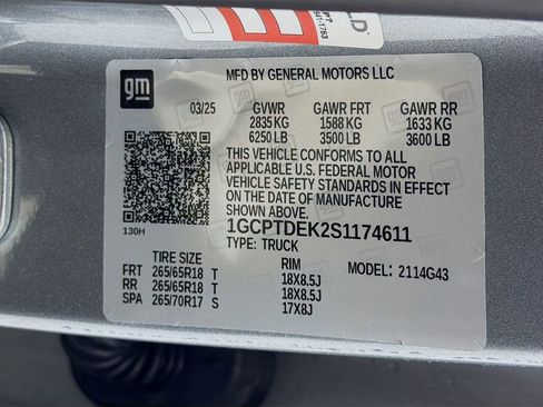 Used 2025 Chevrolet Colorado Z71 image 32