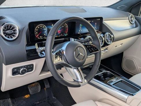 Certified 2025 Mercedes-Benz GLA 250 GLA 250 image 10