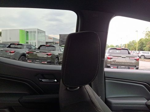 Used 2023 GMC Canyon Elevation w/ Convenience Package image 13