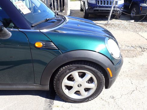 Used 2010 MINI Cooper Hardtop image 10
