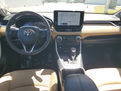 Used 2023 Toyota RAV4 Limited image 16