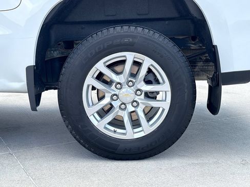 Used 2021 Chevrolet Silverado 1500 LT AWD/4WD image 29