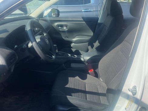 Used 2024 Honda HR-V LX image 8