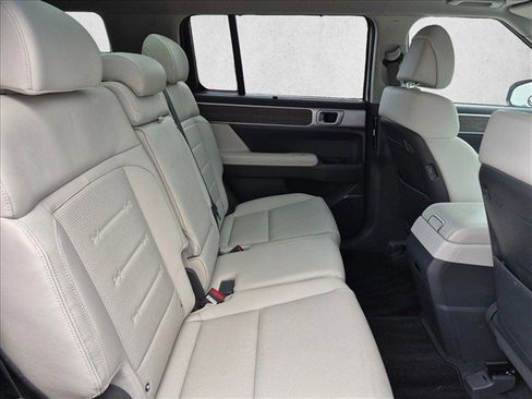 Used 2024 Hyundai Santa Fe Limited AWD/4WD image 22