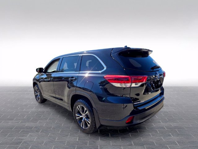 Used 2019 Toyota Highlander Plus AWD/4WD image 5