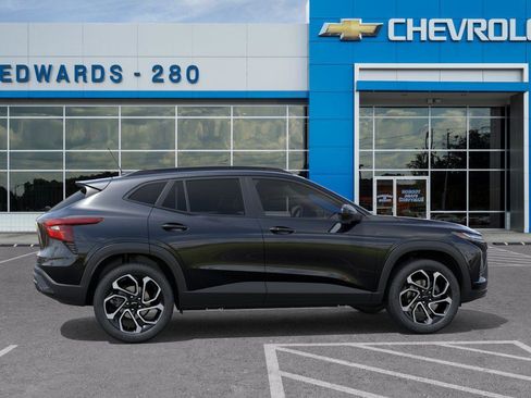 New 2026 Chevrolet Trax RS w/ Driver Confidence Package FWD image 5