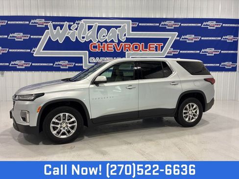 Used 2022 Chevrolet Traverse LS image 1