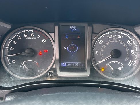 Used 2017 Toyota Tacoma TRD Off-Road w/ Tow Package AWD/4WD image 22