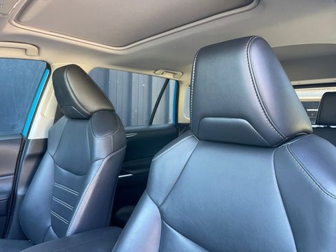 Used 2019 Toyota RAV4 XLE Premium w/ Carpet Mat Package FWD image 20