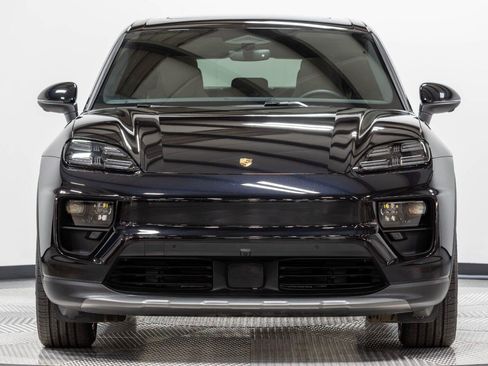 Used 2025 Porsche Macan 4S Electric AWD/4WD image 5