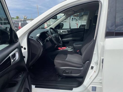 Used 2020 Nissan Pathfinder SV FWD image 10