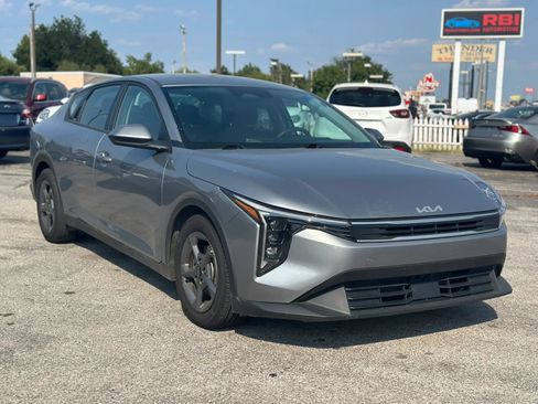 Used 2025 Kia K4 FWD image 4