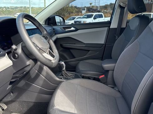 Used 2022 Volkswagen Taos SE image 7