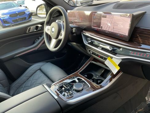 New 2026 BMW X5 xDrive50e w/ M Sport Package image 32