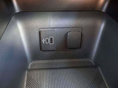 Used 2026 Ford Explorer Active AWD/4WD image 26