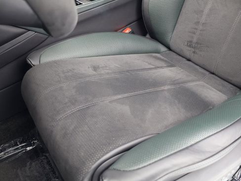 Used 2022 Bentley Bentayga AWD/4WD image 9