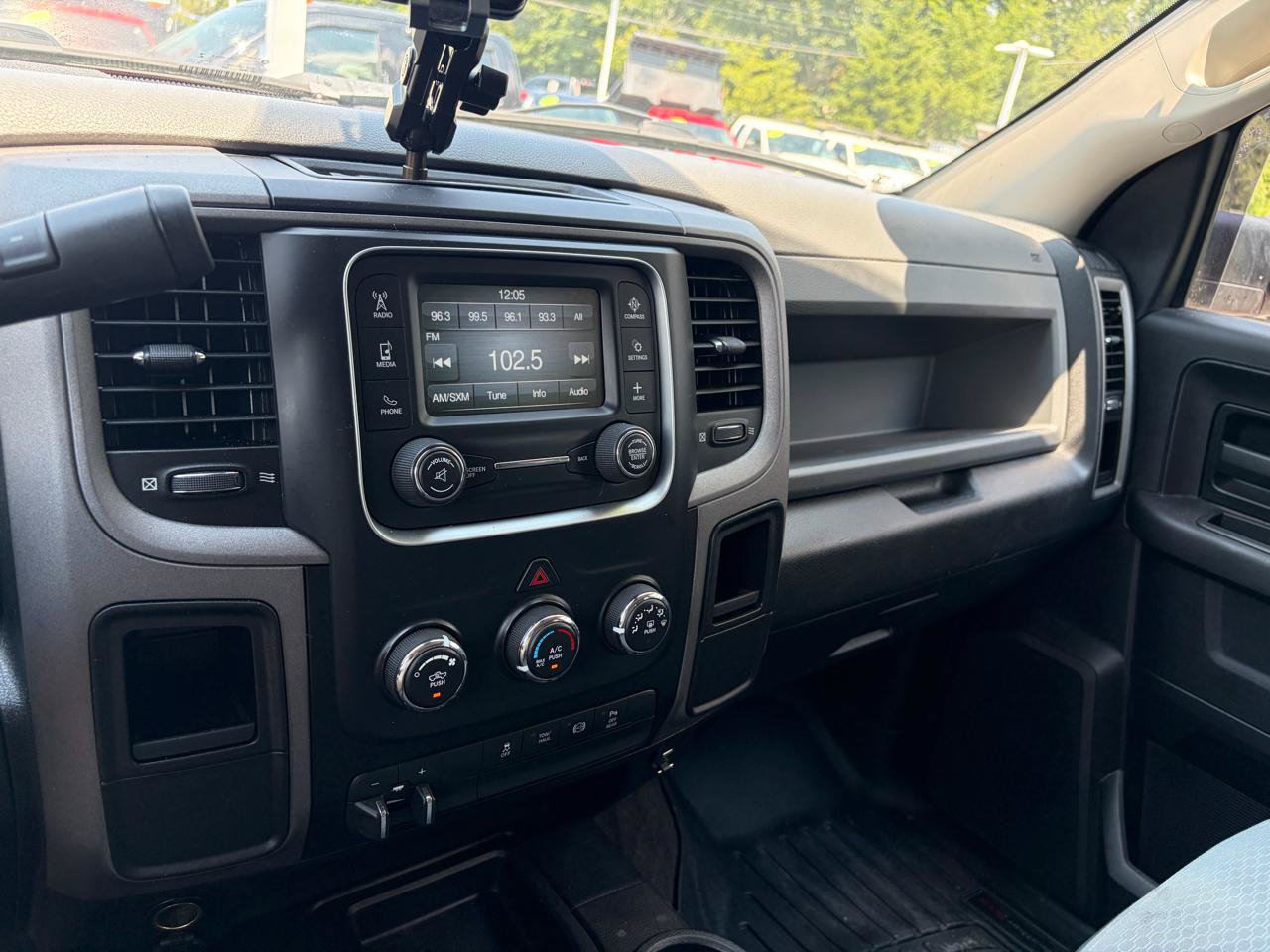 Used 2016 RAM 2500 Tradesman w/ Chrome Appearance Group AWD/4WD image 32