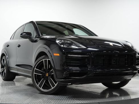 Used 2022 Porsche Cayenne S image 57