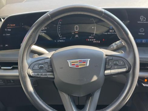 Certified 2024 Cadillac XT4 Premium Luxury image 6