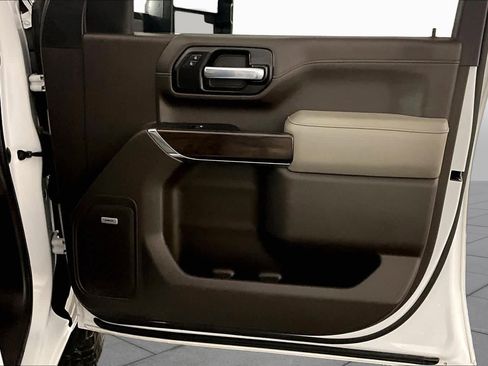 Used 2020 GMC Sierra 3500 SLT AWD/4WD image 21