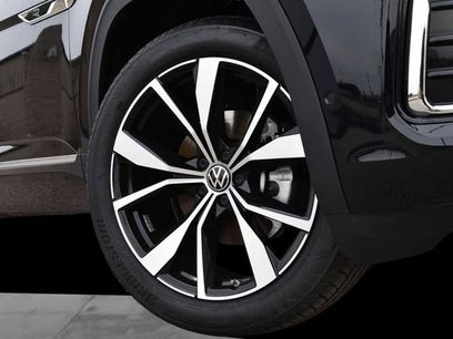 New 2026 Volkswagen Atlas SEL Premium R-Line