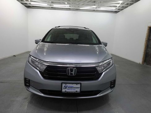 Used 2024 Honda Odyssey Elite image 2