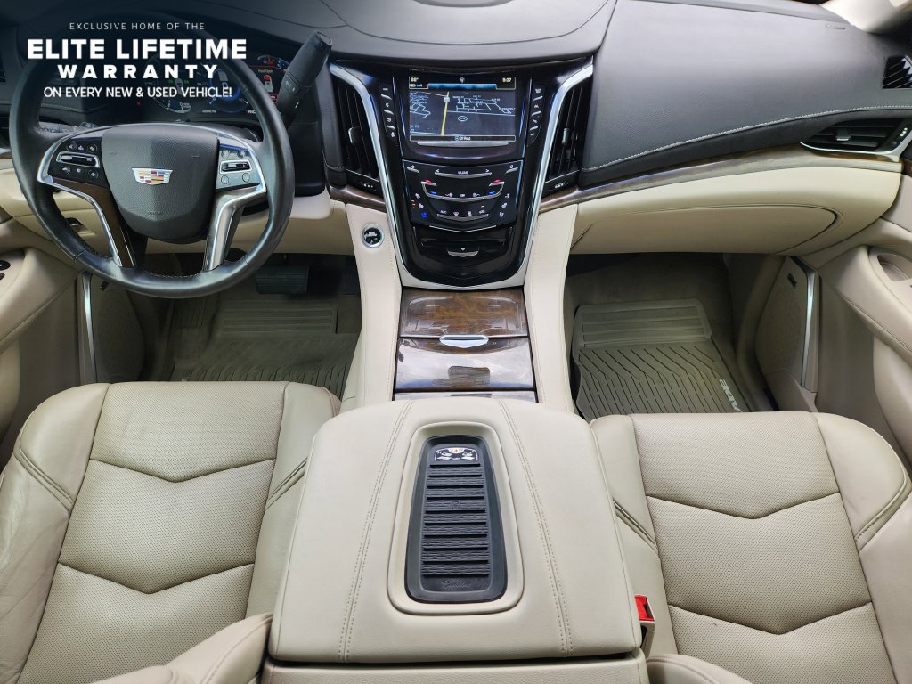 Used 2020 Cadillac Escalade Premium Luxury AWD/4WD image 24